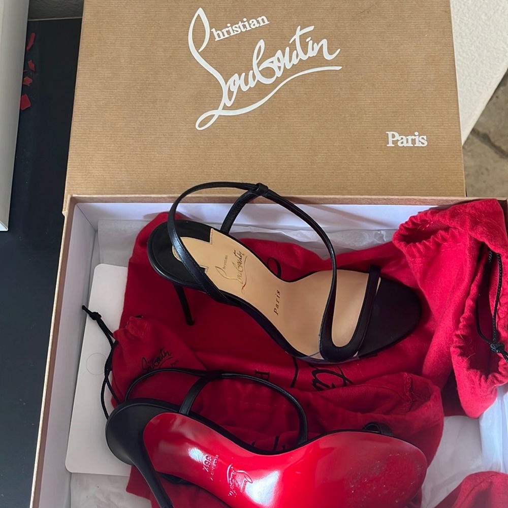 Christian Louboutin Paris Black Pumps 36